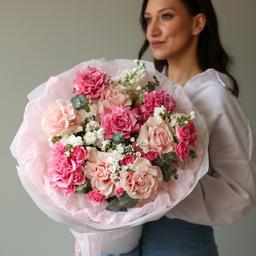 Розовый